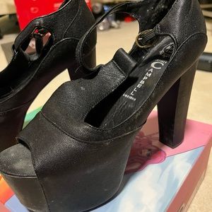 Jeffrey Campbell Foxys